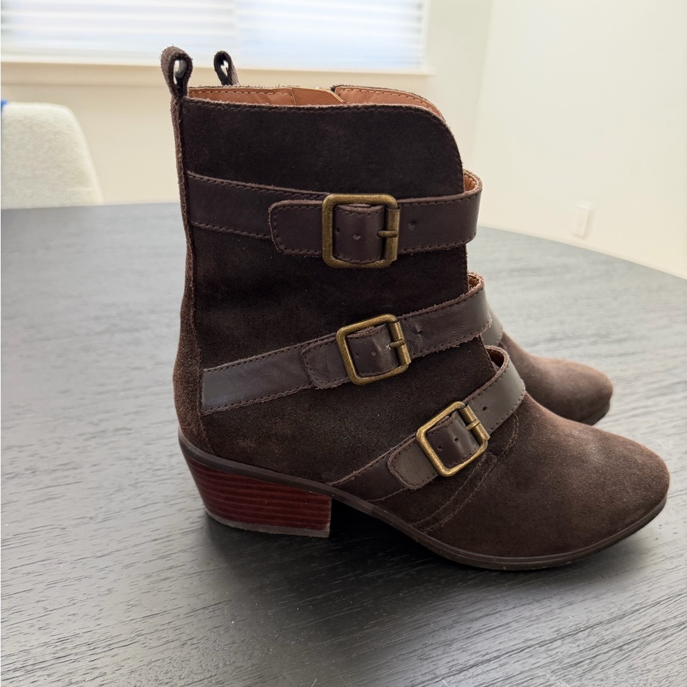 Kelsi Dagger brown suede ankle boots with buckles